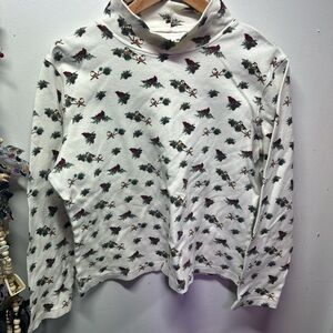 Croft & Barrow White Turtleneck with Festive Print